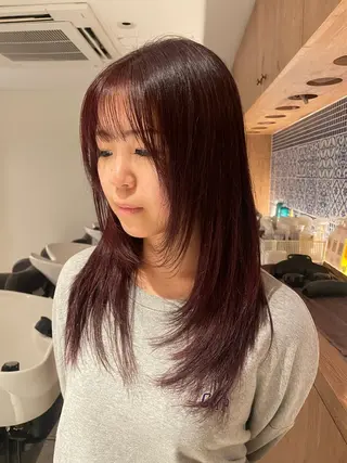 ミディアム カラー リカ/ハイトーン ・オリーブ🍀のヘアスタイル