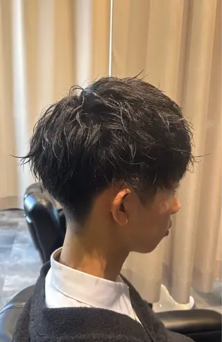 ショート メンズ 鼎一真ハイトーン/ パーマ/何でも屋さんのヘアスタイル