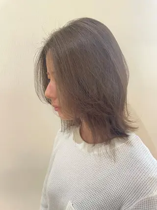 ミディアム 三浦 瑠璃のヘアスタイル
