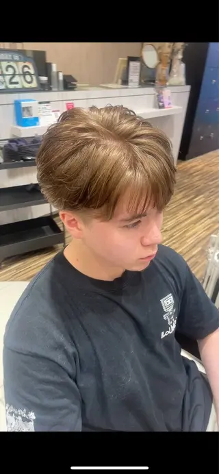 メンズ EARTH 山﨑龍馬のヘアスタイル