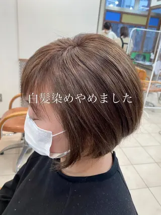 ショート カラー ヘアアレンジ 白髪ぼかし脱白髪染め 大塚綾のヘアスタイル
