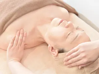 毛穴・たるみ･ニキビケア専門サロンsui所属・sui【スイ】 ARISAのエステ・リラクイメージ