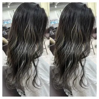 ロング カラー 村山 茉衣のヘアスタイル