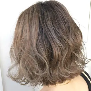 ショート カラー タカハシ ユウキのヘアスタイル