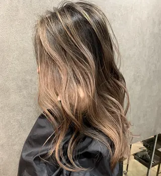 セミロング カラー 西中エリアNo.1✨ 髪質改善ラビマーニのヘアスタイル