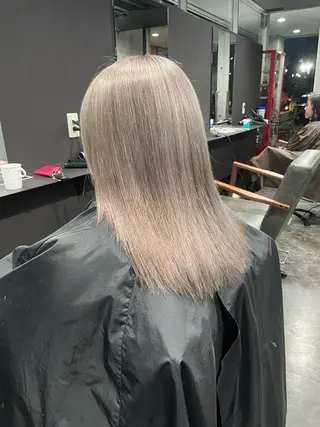 カラー REGOLITH （レゴリス）所属・山田隆成/韓国カット バレ、ハイライト得意のヘアスタイル