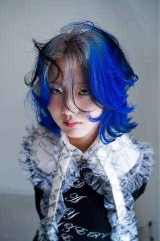 ミディアム カラー ホワイトカラー/梅田 ハイトーン/しんのヘアスタイル