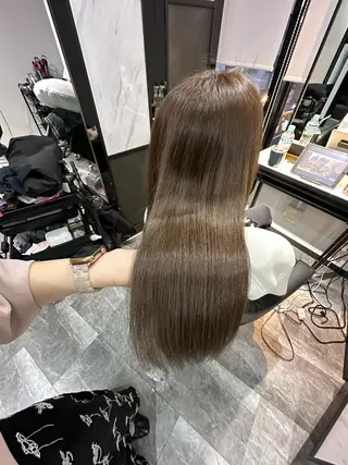 ロング カラー ヘアアレンジ 近藤千翔🩵 髪質改善Periodのエステ・リラクイメージ