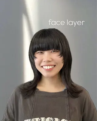 ミディアム INORI|艶カラ ー|フェイスレイヤーのヘアスタイル