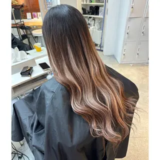ロング 韓国ヘア×ハイトーン AYA💫のヘアスタイル