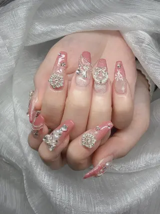 ネイル Lee Nailsのネイルデザイン