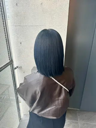 ショート カラー 髙橋 李里亜のヘアスタイル