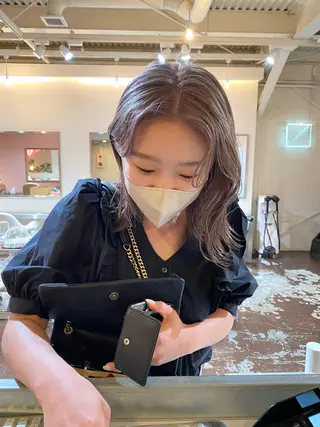 ミディアム カラー iru所属・mi kiのヘアスタイル