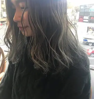 セミロング カラー レイヤーカット ベージュ/ダイチのヘアスタイル