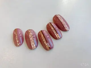 ネイル 【尾下】 ロイヤル•セラピストのネイルデザイン