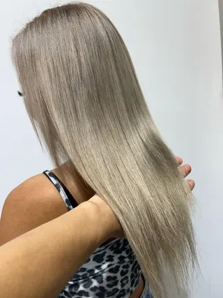 ミディアム カラー alpha. カラーエクステ下妻のヘアスタイル