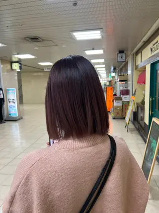 カラー ガレットウメダ所属・中村 珠梨のヘアスタイル