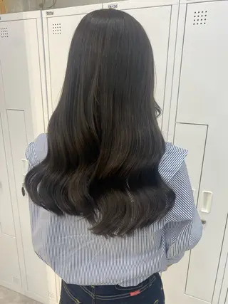 ロング カラー 苗代萌/ぷるツヤ髪 🫧／レイヤーカットのヘアスタイル