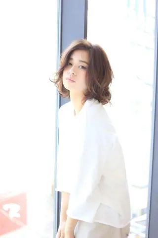 ミディアム 宮内 真乃のヘアスタイル