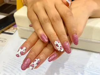 ネイル Nest 岩崎のネイルデザイン