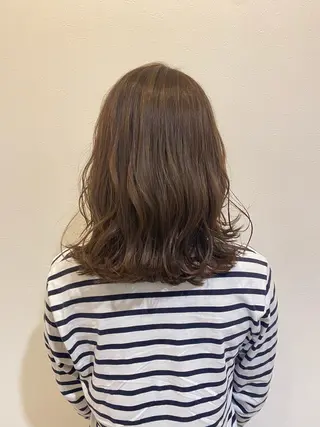 セミロング カラー 組藤 沙奈のヘアスタイル