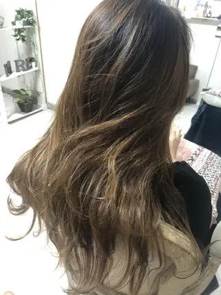 ロング カラー ヘアアレンジ See by merのマツエク・マツパデザイン