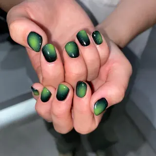 ネイル カンナ【Y2Kネイル /コーンロウ】のネイルデザイン