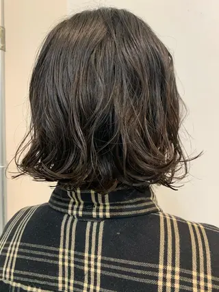 ショート パーマ ブリーチなしWカラー /地毛風/小林凪沙のヘアスタイル