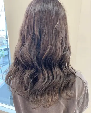 カラー エミュスト心斎橋所属・🎨カラー&髪質改善 松葉優希のヘアスタイル