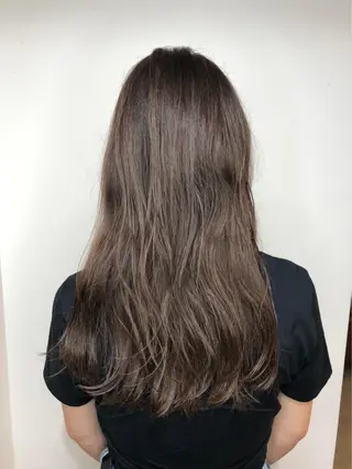 ロング カラー 小川 美奈のヘアスタイル