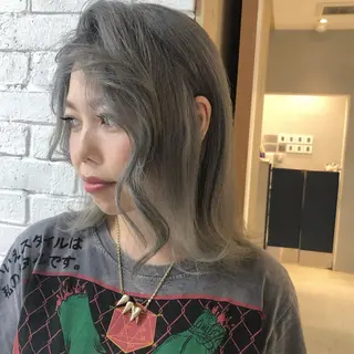 セミロング カラー ORIKA 美容室のヘアスタイル
