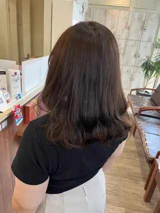 カラー 繁原 わかなのヘアスタイル
