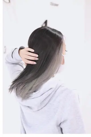 ロング カラー 松吉 純平のヘアスタイル