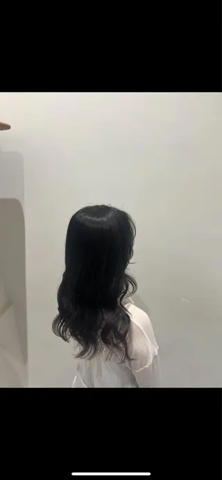 ロング カラー 鈴木 茉尋のヘアスタイル