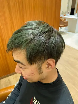 メンズ ネイル 岡本 真実のヘアスタイル