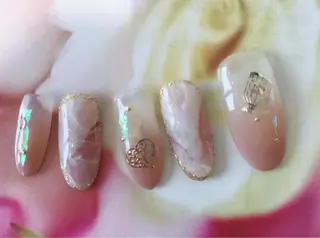 ミディアム ネイル ネイル ティアラのネイルデザイン