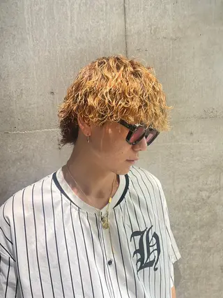パーマ メンズ 白濱 友樹のヘアスタイル
