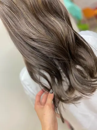 ロング カラー AKI💛 すみれの眉毛・アイブロウイメージ