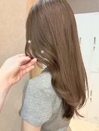 ミディアム レイヤー/透明感 /ベージュ/りほ🤍のヘアスタイル