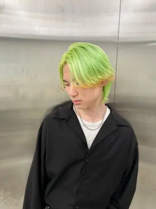 カラー GaKu/ハイトーン /ブリーチ/ブロンドのヘアスタイル