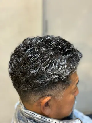 ショート パーマ メンズ ユウト 【メンズ限定】のヘアスタイル