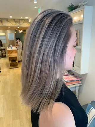 セミロング 渋谷ハイトーン/ デザインカラー阿部のヘアスタイル