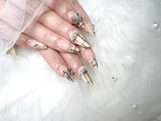 ネイル ガールネイルサロン所属・ガール　ネイルサロン 垣内　英里のネイルデザイン