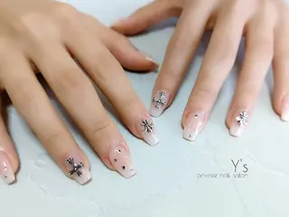 ネイル YUMI NAGAI  のネイルデザイン