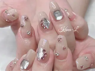 ネイル 芦辺 香奈のネイルデザイン