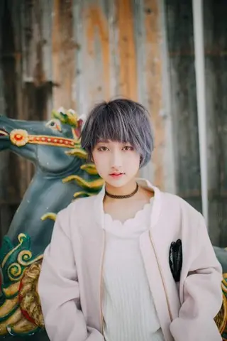 ショート カラー 舘野 太嘉宏のヘアスタイル