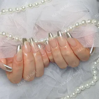 ネイル Queenie 🦋のネイルデザイン