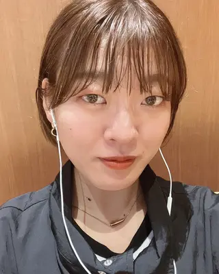 ショート カラー 🎧パーソナルケア/ 透明感カラー/ミユのヘアスタイル