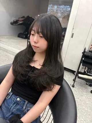 セミロング カラー ヘアアレンジ ふみか🎀 ブリーチなしカラーのヘアスタイル