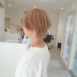 ショート カラー E Komo hair所属・Wow❕E Komo hair 永井一輝のヘアスタイル